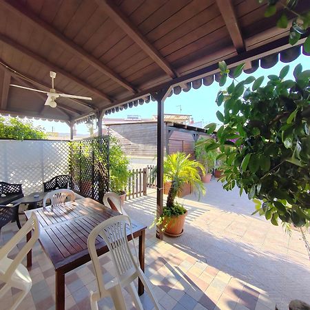 Xenia Garden 2 Apartment อาโวลา ภายนอก รูปภาพ