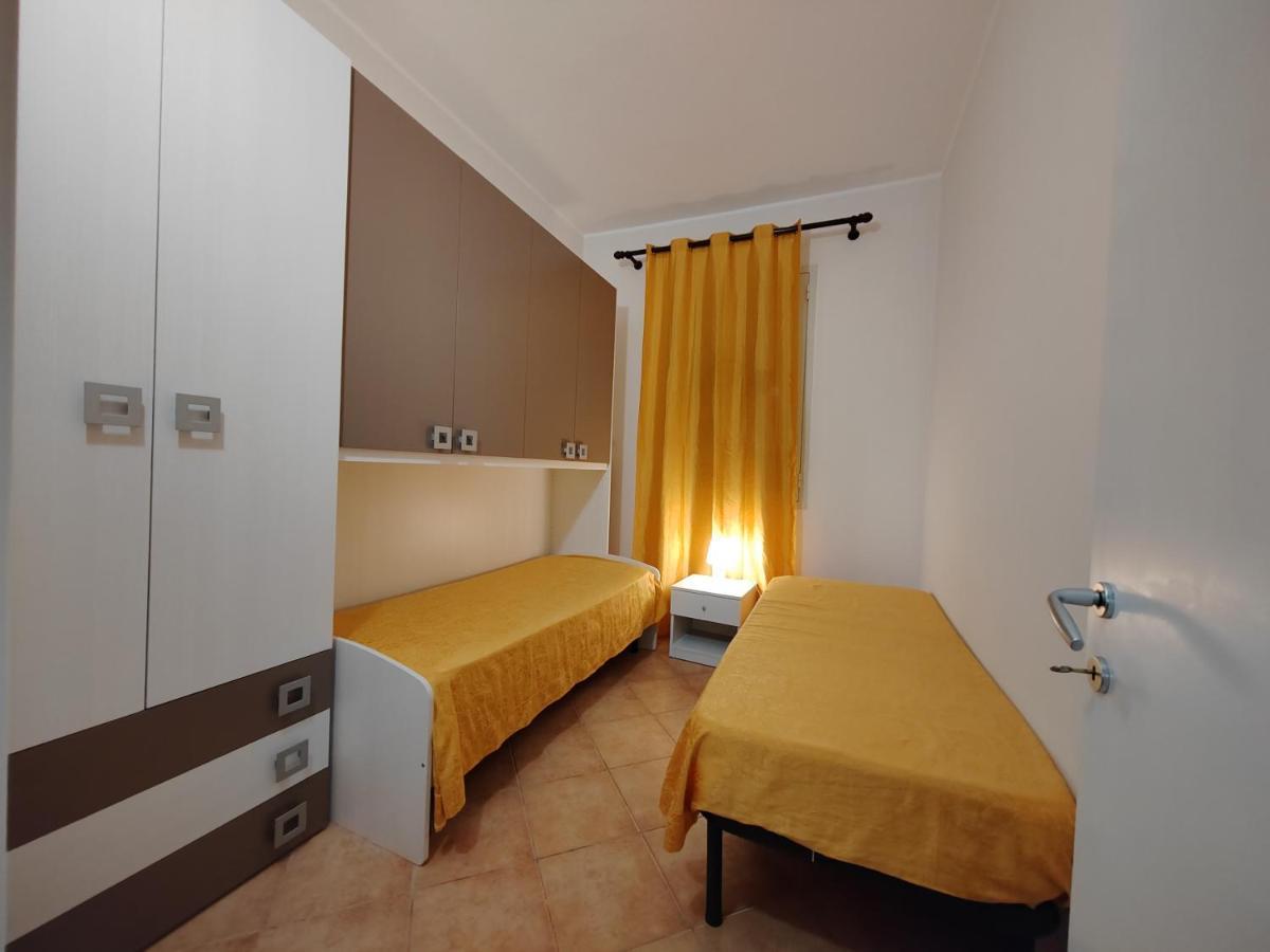 Xenia Garden 2 Apartment อาโวลา ภายนอก รูปภาพ